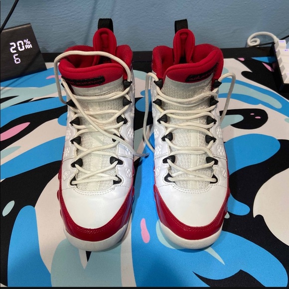 Air Jordan 9’s Retro GS - Picture 3 of 8